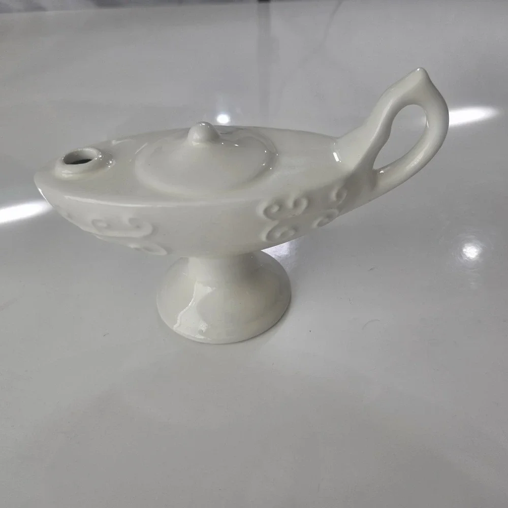 White Ceramic Nurses Graduation Nightingale Lamp Large Embossed Scroll 8